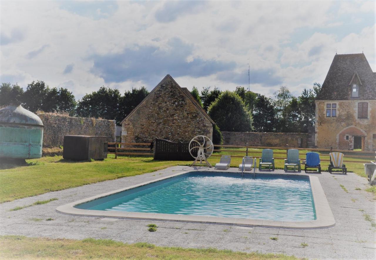Manoir Du Bois Joly - Cabanes De Berger Margon  Exterior photo